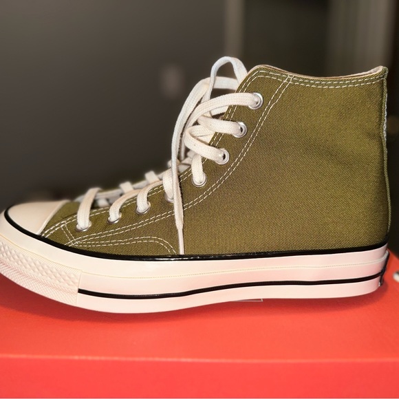 Chuck 70’s in the color Dark Moss Size 7.5 men and 9.5 women - Picture 1 of 3